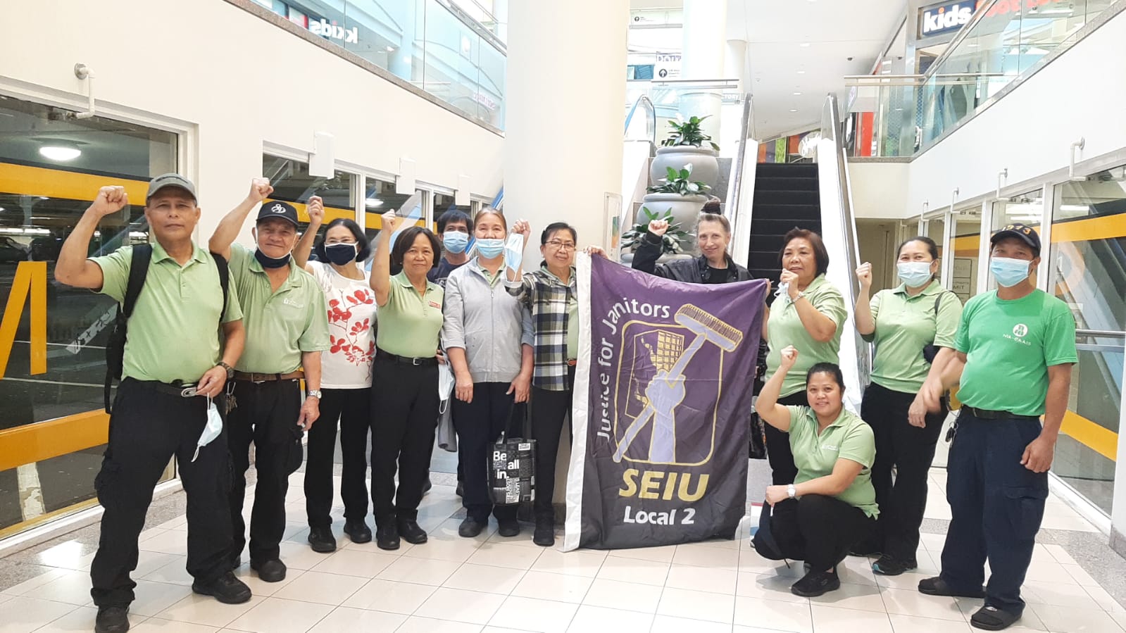Read more about the article Janitors at BC’s Largest Shopping Centre Win Union