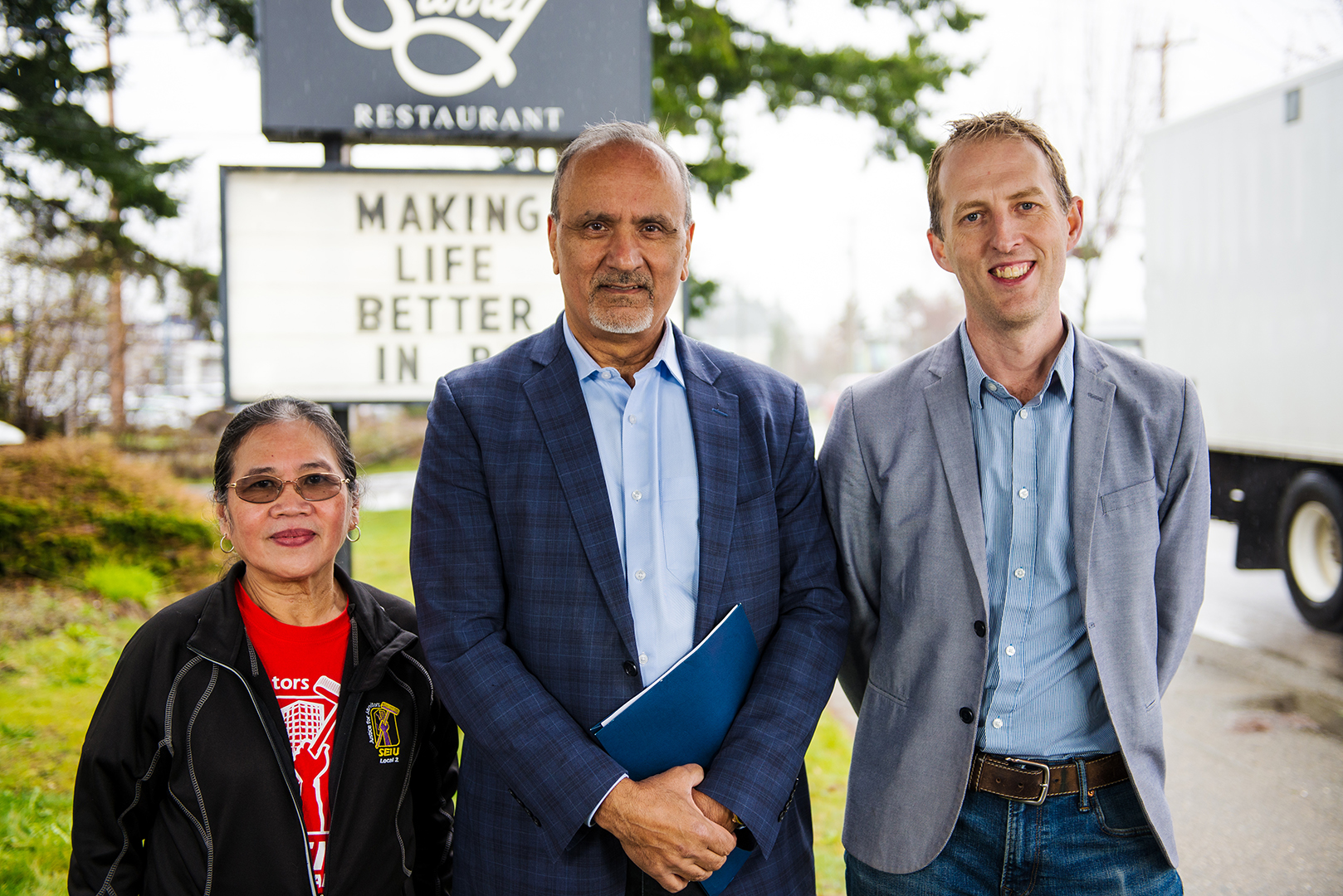 Read more about the article Member joins Minister Bains at Minimum Wage Announcement