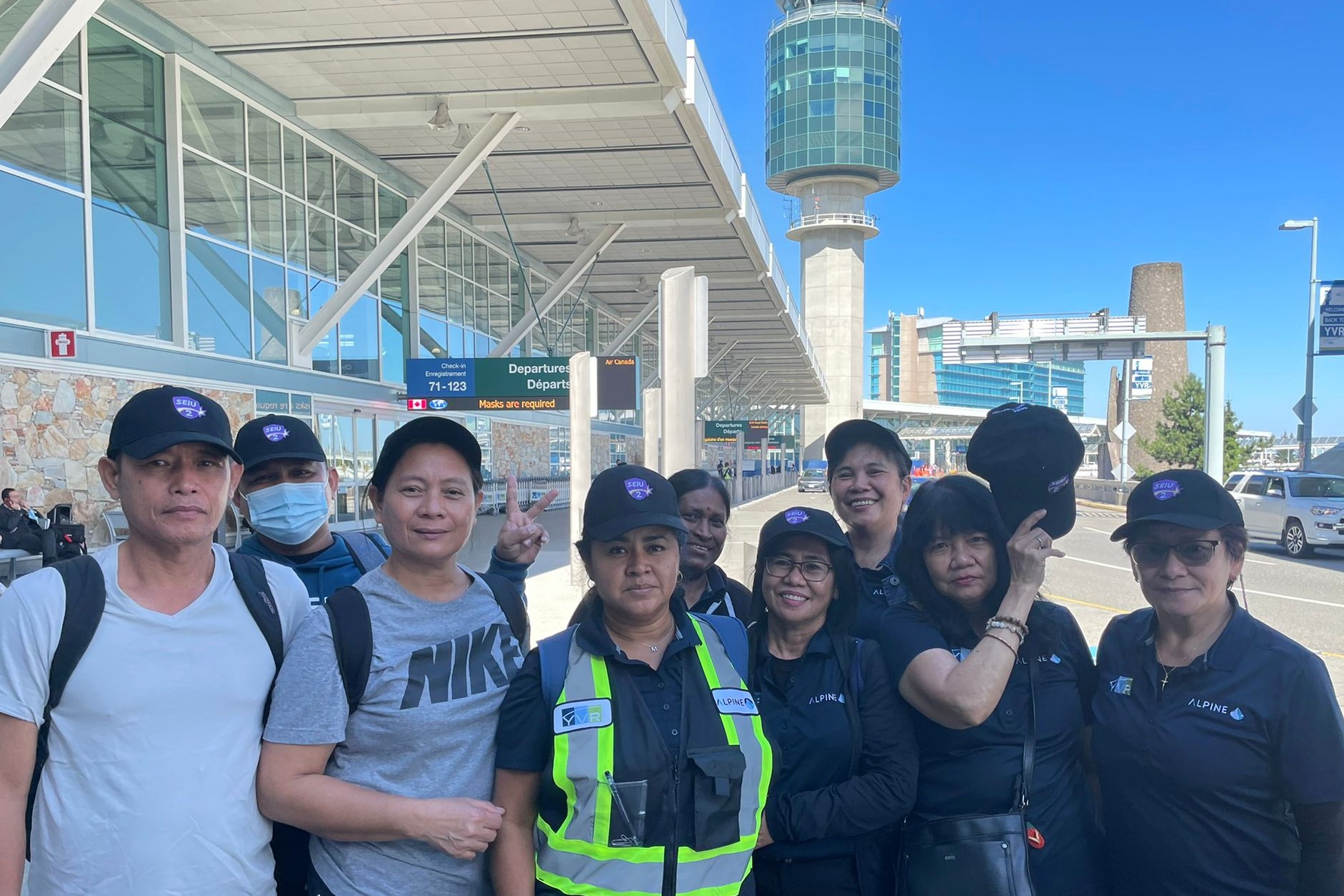 Read more about the article Alpine Janitors at Vancouver International Airport Ratify First Collective Agreement