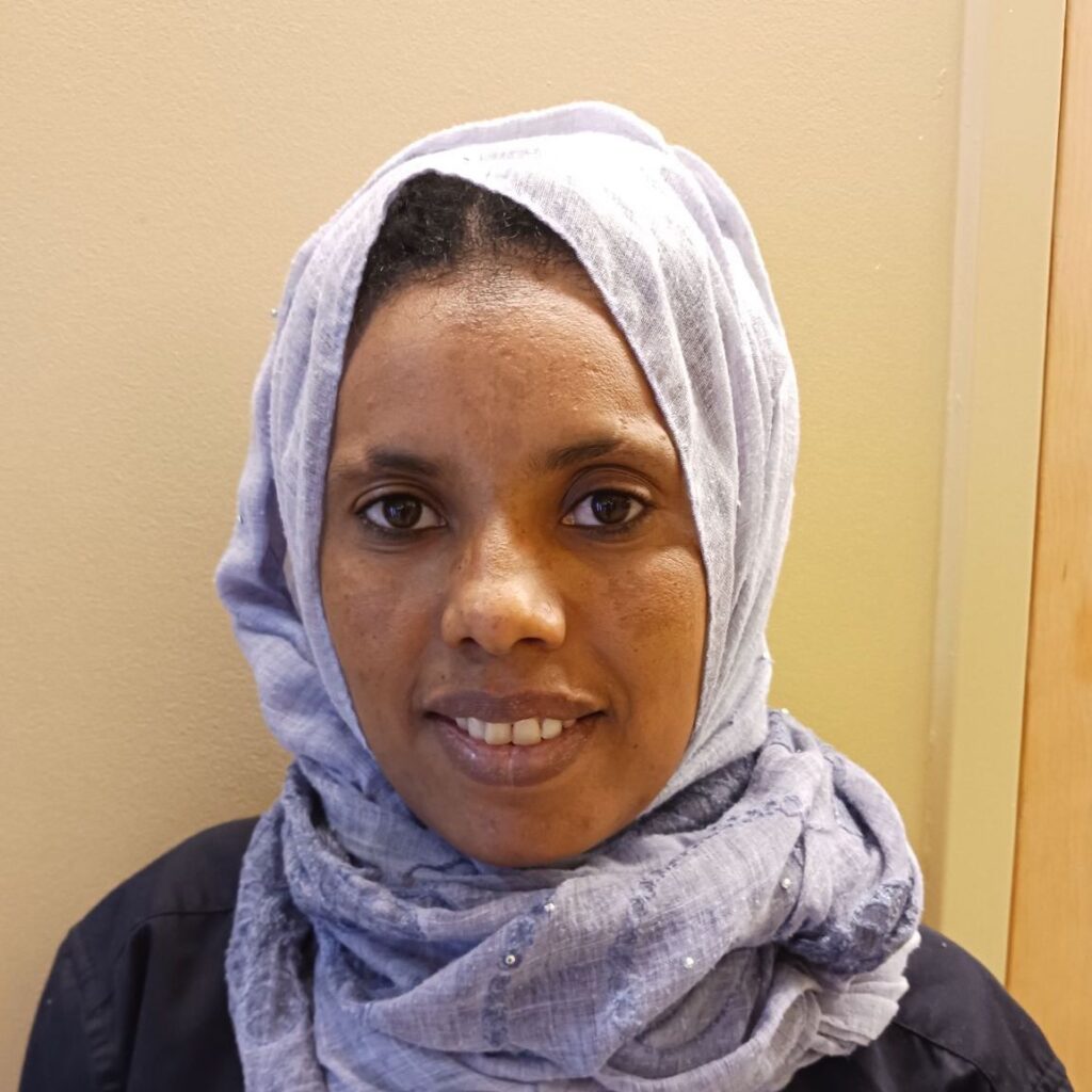 “We know that CPP is too little to retire on and we need to fight to win a pension plan in this round of bargaining to ensure we have enough money to survive on when we retire. More and more we need to think about our retirement security.” –Hawa Mohamed Ahmed, Sevenoaks Mall